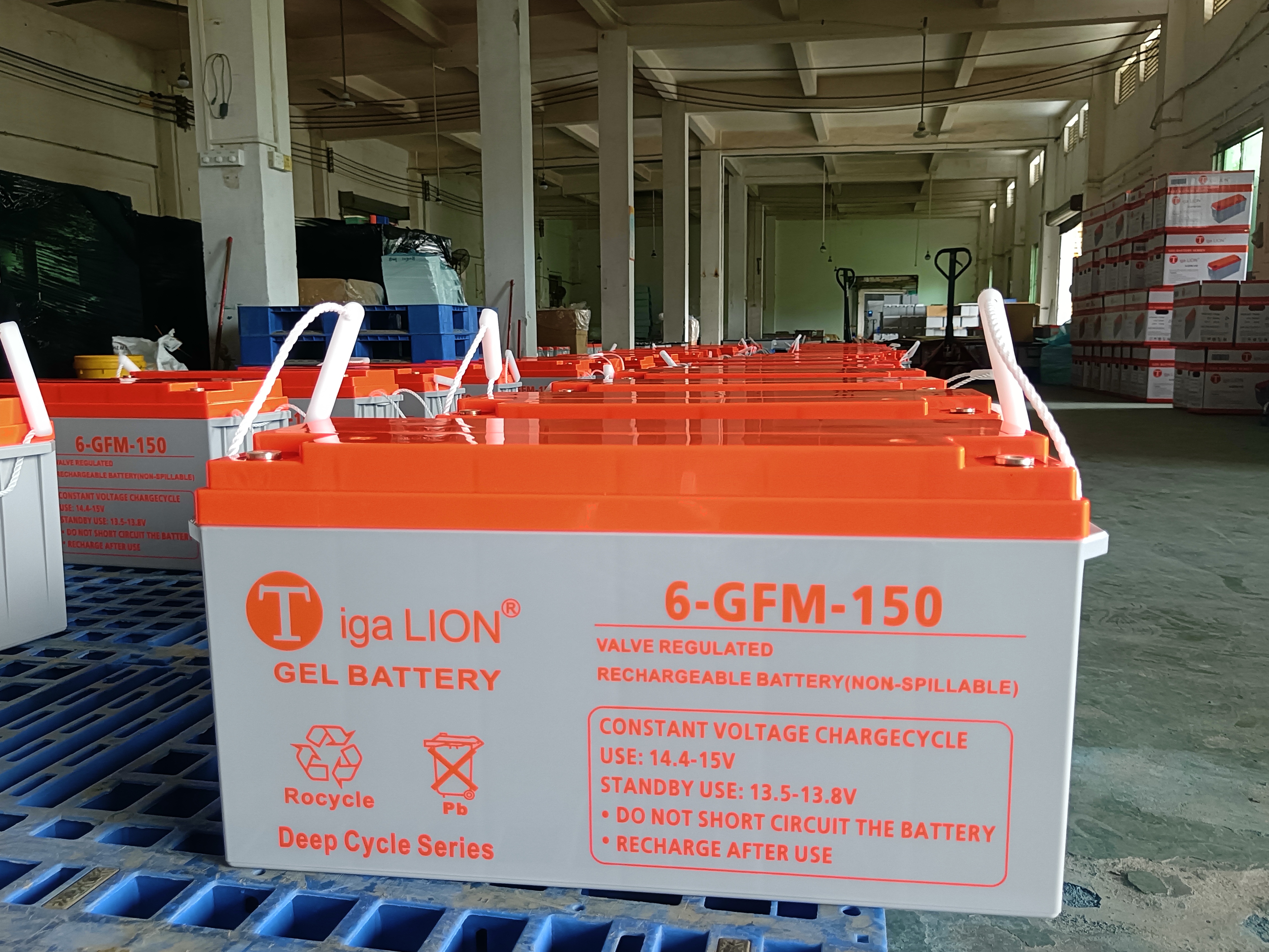  The Hottest solar battery in African market 12V 150AH Valve Regulated Lead acid Solar Battery